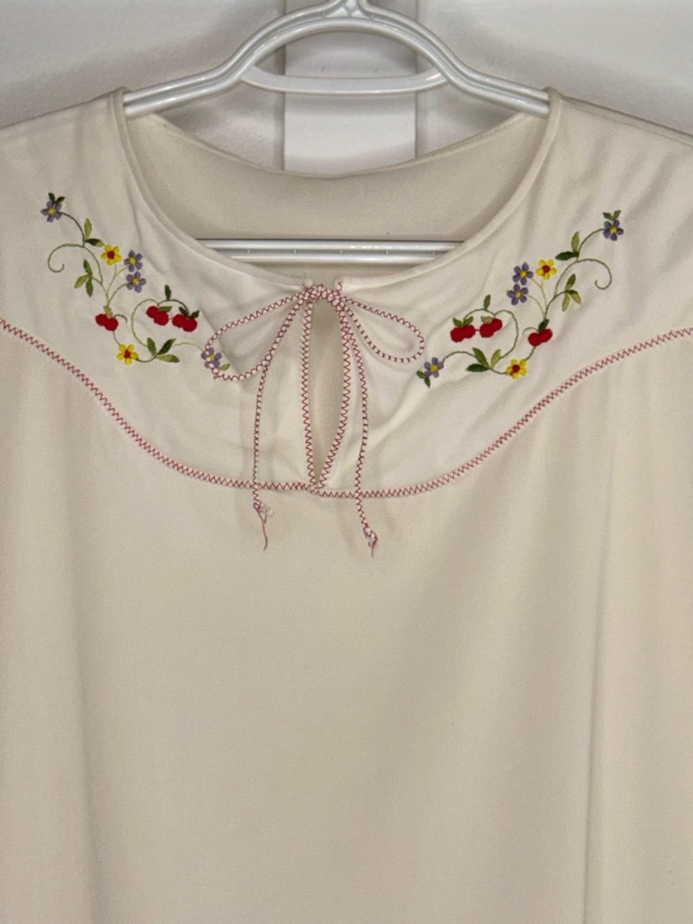 Lorraine vintage nightgown size large